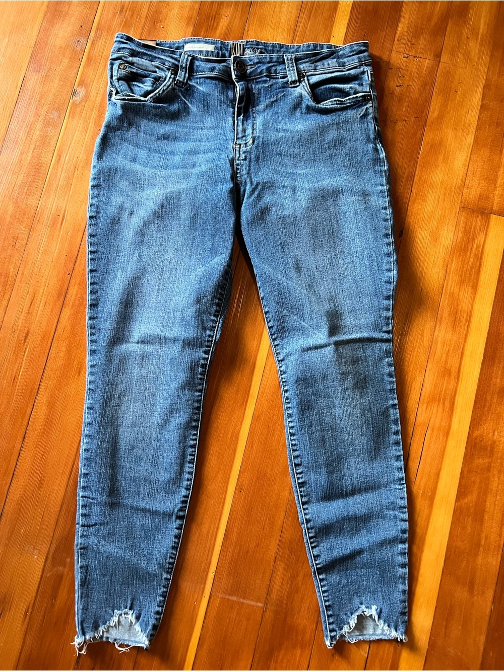 Kut from the Kloth Distressed Medium Blue Skinny Jeans